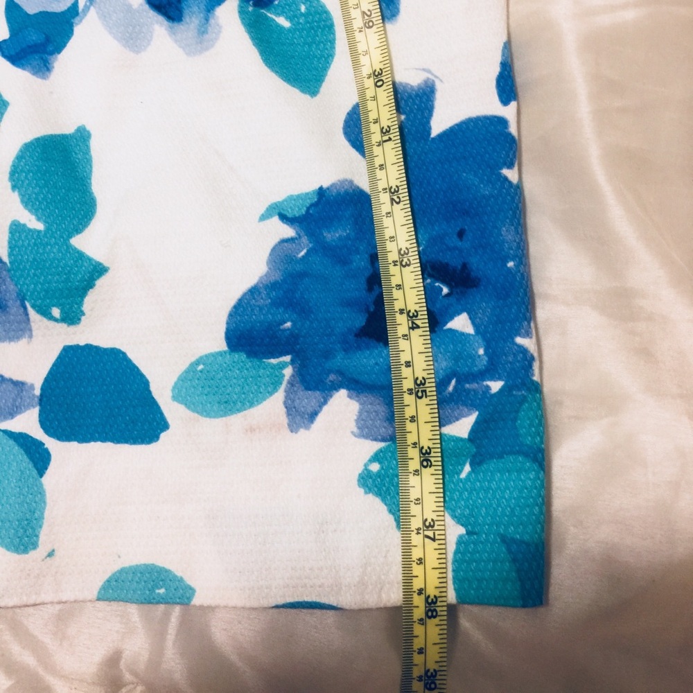 Dress - Picture 5 of 5